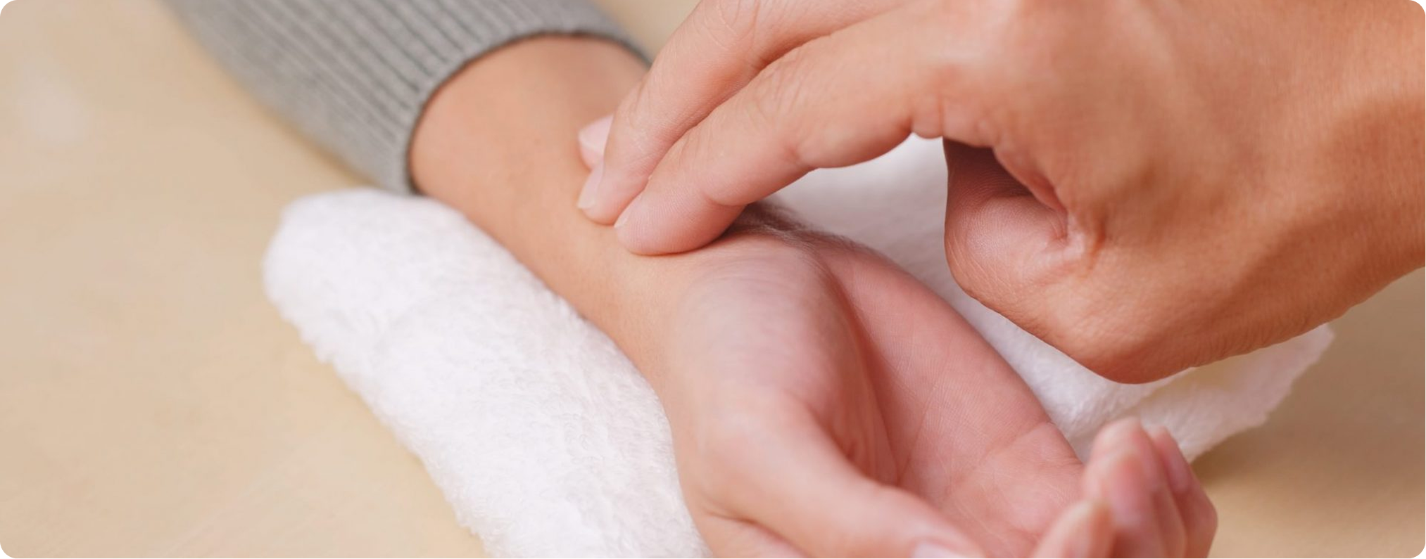 Acupuncture treatment at The Teal Center